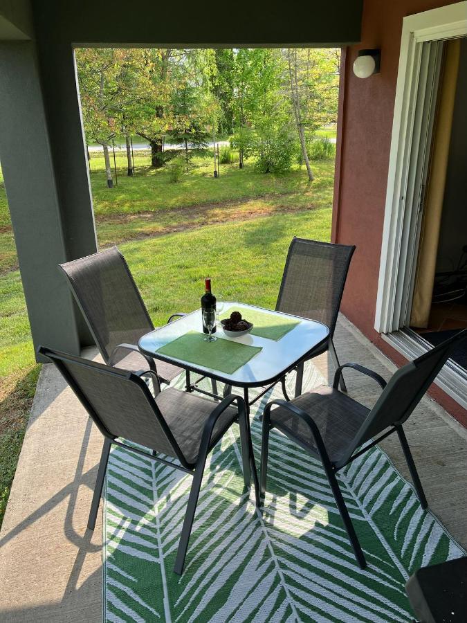 Superbe Condo Plage-Memphremagog Luaran gambar
